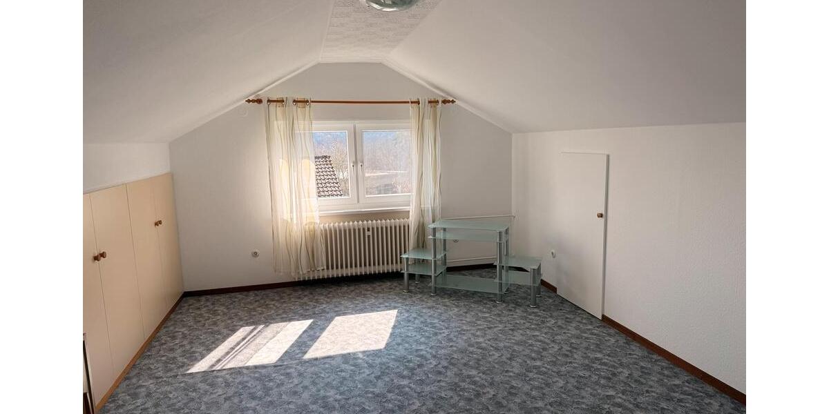 Dachgeschoßwohnung Marburg Marbach - 1 Zimmer, 17 m&sup2;, 450&euro; | Angebot:25269904