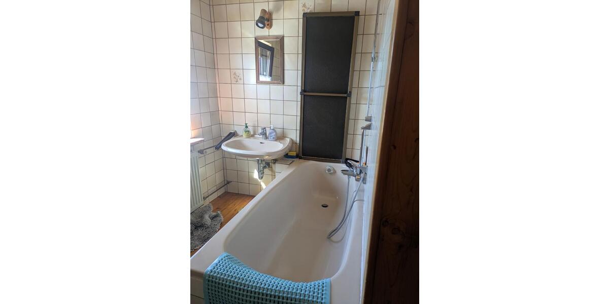 Einfamilienhaus Battenberg (Eder) - 5 Zimmer, 200 m&sup2;, 120.000&euro; | Angebot:26221855