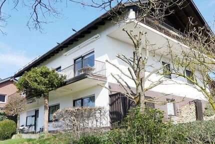 Haus Bischoffen - 8 Zimmer, 285 m&sup2;, 395.000&euro; | Angebot:26126683