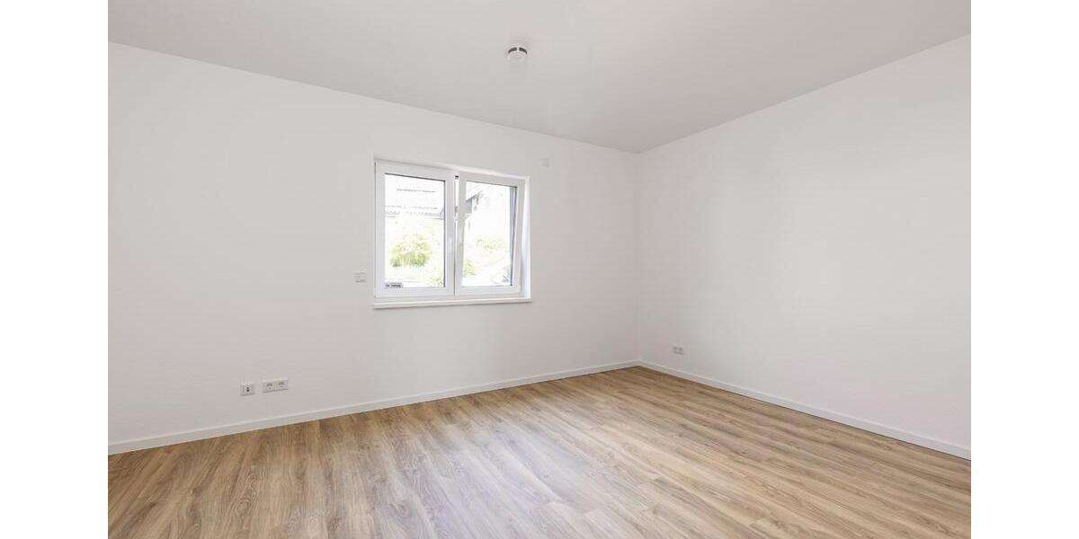 Hochparterre Lahnau - 4 Zimmer, 122 m&sup2;, 1.575&euro; | Angebot:23120135