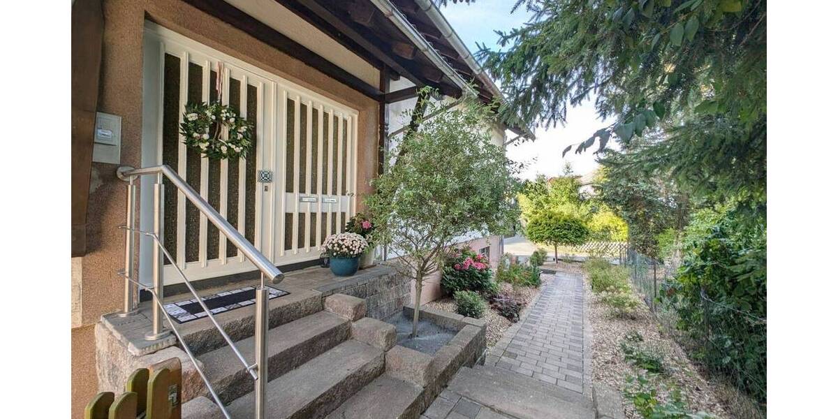 Mehrfamilienhaus, Wohnhaus Münchhausen - 9 Zimmer, 240 m&sup2;, 399.000&euro; | Angebot:25689246