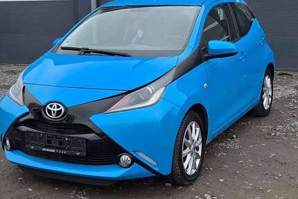 Toyota Aygo 30.000 km 9.400 &euro; Neustadt Hessen 35279
