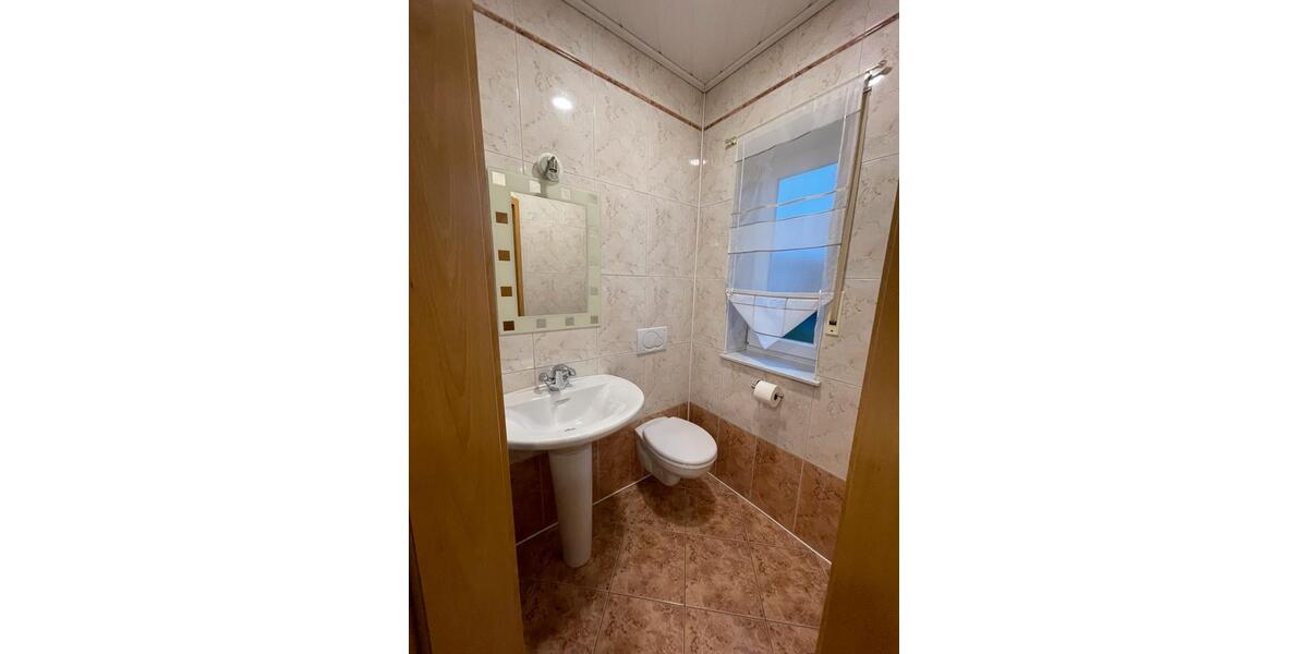 Bungalow Frankenberg (Eder) - 5 Zimmer, 200 m&sup2;, 450.000&euro; | Angebot:25872903