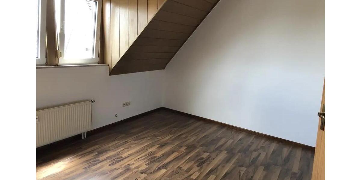 Dachgeschoßwohnung Lahnau - 2 Zimmer, 63 m&sup2;, 630&euro; | Angebot:25420640