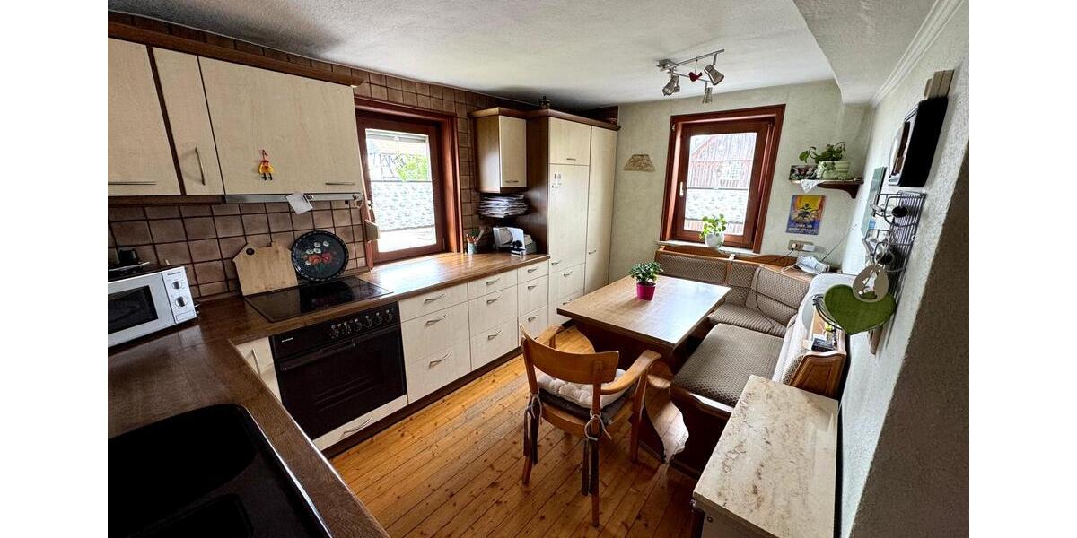 Mehrfamilienhaus, Wohnhaus Kirtorf - 10 Zimmer, 280 m&sup2;, 440.000&euro; | Angebot:26987344