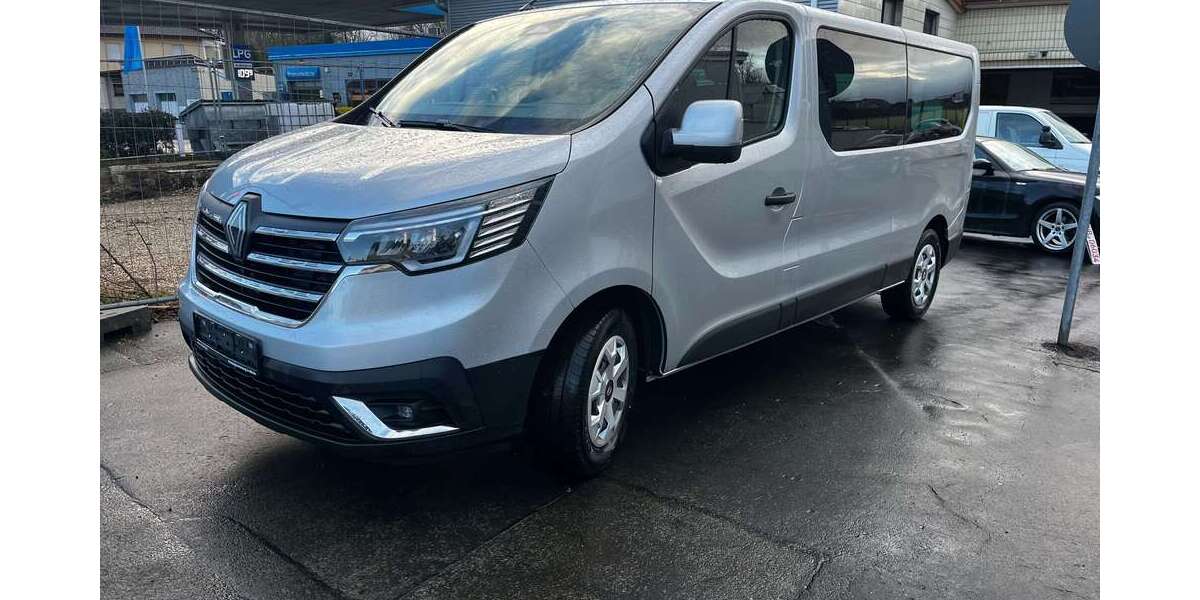 Renault Trafic 30.000 km 35.500 &euro; Mücke 35325