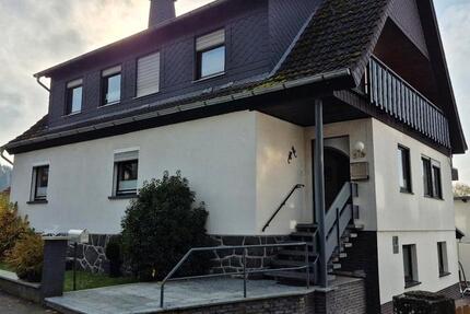 Haus Burgwald - 8 Zimmer, 211 m&sup2;, 325.000&euro; | Angebot:24489183