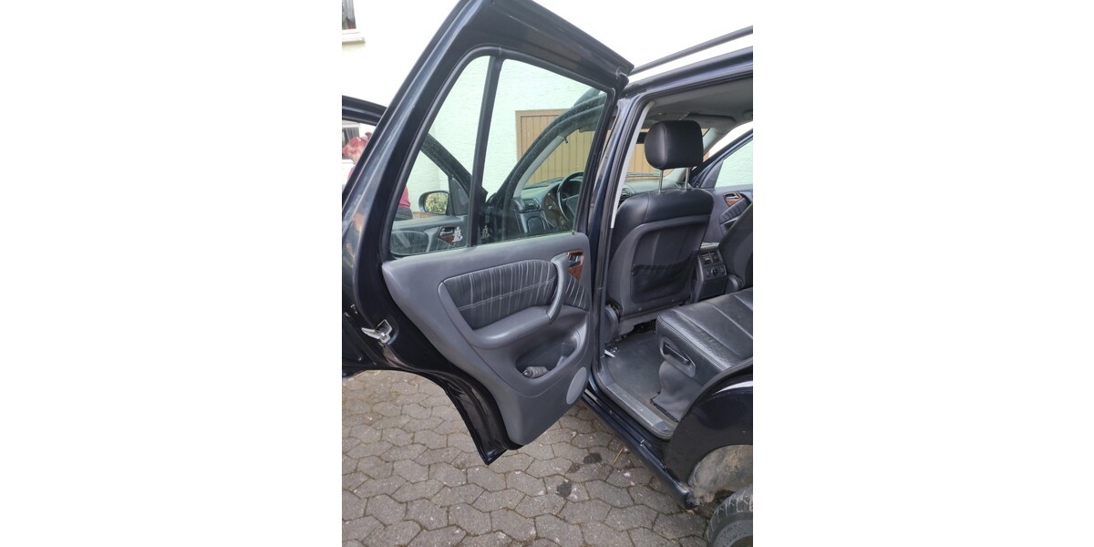 Mercedes-Benz ML 270 315.000 km 3.000 &euro; Kirchhain 35274