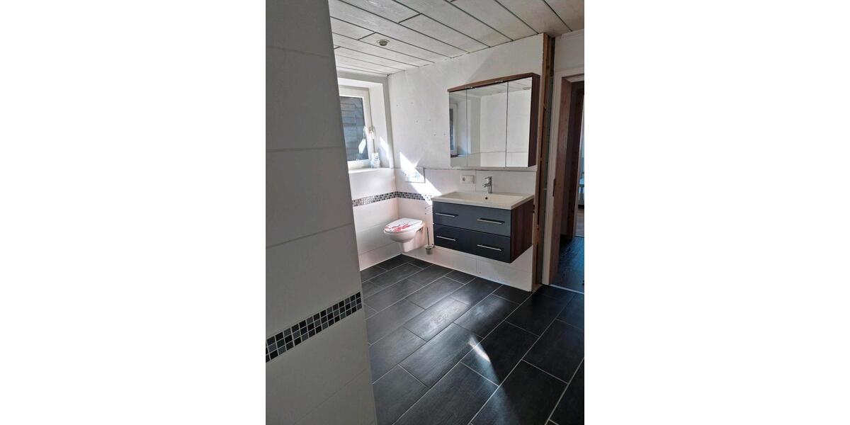 Etagenwohnung Biedenkopf - 4 Zimmer, 130 m&sup2;, 150.000&euro; | Angebot:26982261