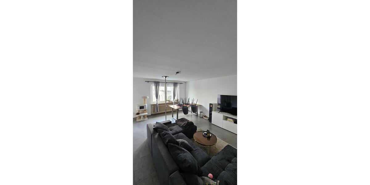 Etagenwohnung Gießen - 3 Zimmer, 87 m&sup2;, 1.100&euro; | Angebot:26020956