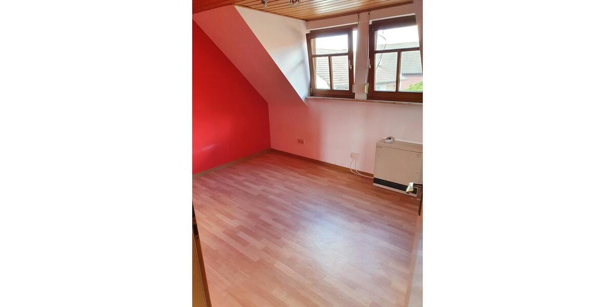 Dachgeschoßwohnung Ebsdorfergrund - 2 Zimmer, 40 m&sup2;, 410&euro; | Angebot:25991872