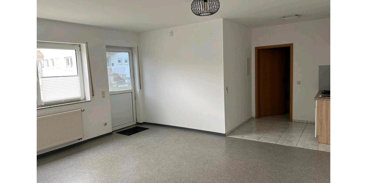 Erdgeschoßwohnung Gießen Wieseck - 1 Zimmer, 30 m&sup2;, 480&euro; | Angebot:25431402