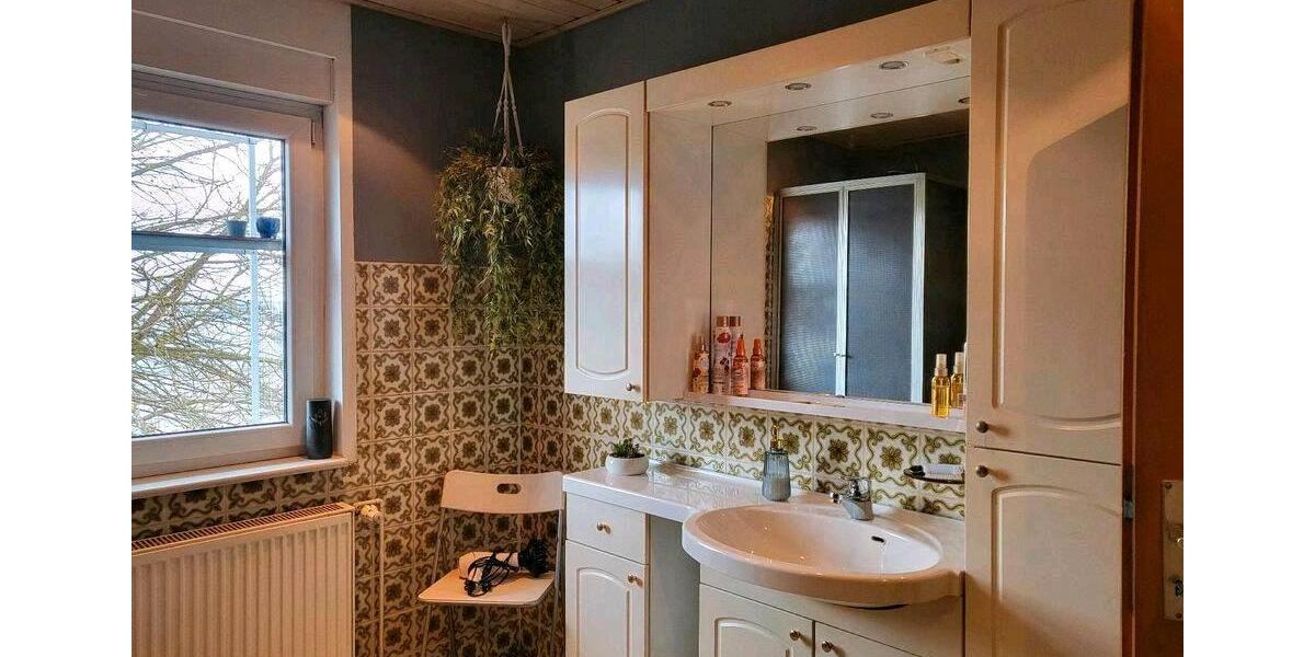 Doppelhaushälfte Gemünden (Wohra) - 6 Zimmer, 150 m&sup2;, 275.000&euro; | Angebot:26750630