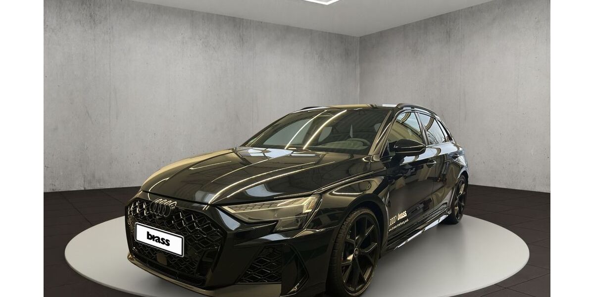 Audi RS3 5.000 km 63.800 &euro; Marburg 35039