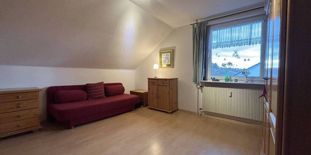 Mehrfamilienhaus, Wohnhaus Münchhausen - 9 Zimmer, 240 m&sup2;, 399.000&euro; | Angebot:25689246