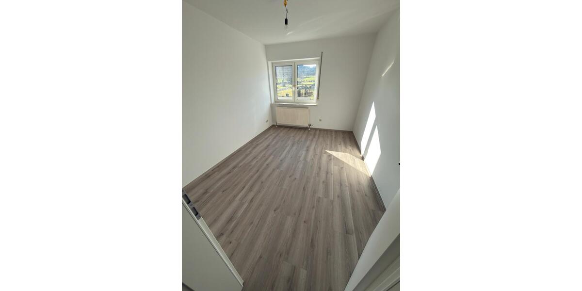 Etagenwohnung Rauschenberg - 3 Zimmer, 107 m&sup2;, 980&euro; | Angebot:25237740