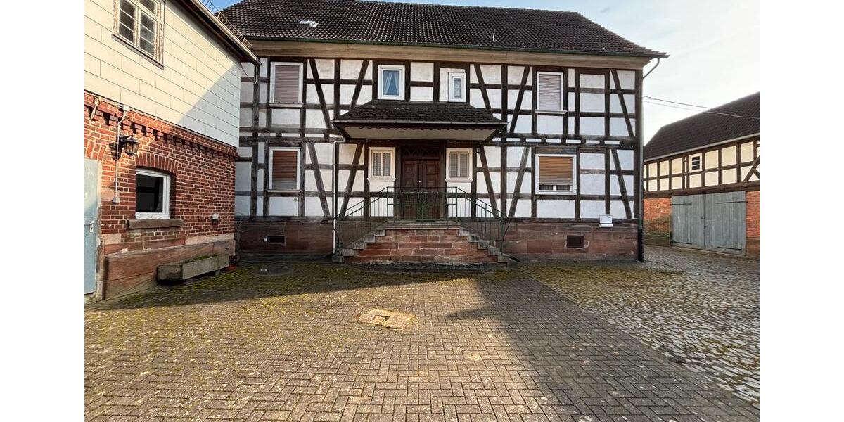Bauernhaus, Landhaus Ebsdorfergrund - 7 Zimmer, 213 m&sup2;, 390.000&euro; | Angebot:25825407