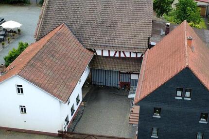 Haus Kirtorf - 10 Zimmer, 280 m&sup2;, 440.000&euro; | Angebot:26987344