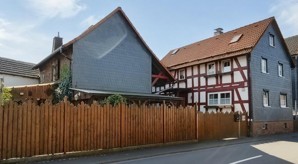 Einfamilienhaus Dautphetal - 9 Zimmer, 140 m&sup2;, 199.000&euro; | Angebot:26299866