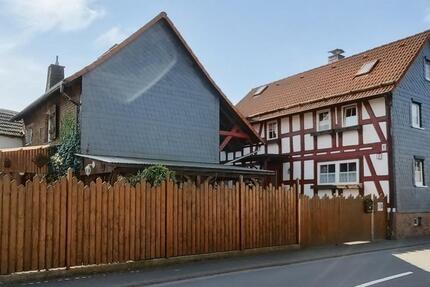 Haus Dautphetal - 9 Zimmer, 140 m&sup2;, 199.000&euro; | Angebot:26299866