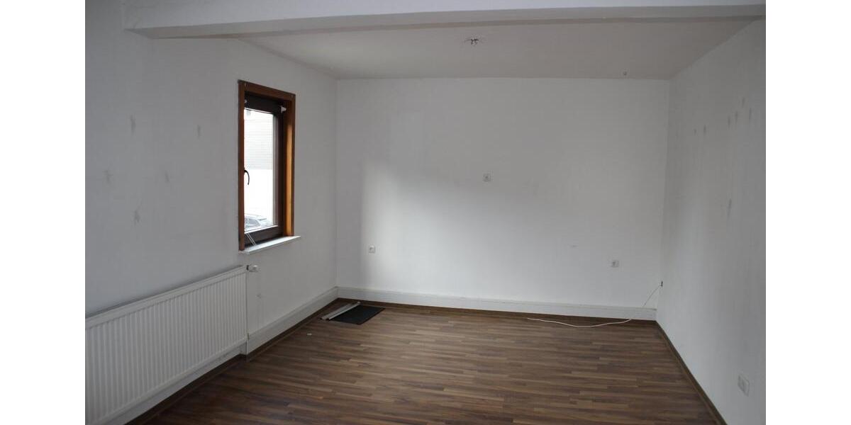 Mehrfamilienhaus, Wohnhaus Battenberg (Eder) - 7 Zimmer, 140 m&sup2;, 149.000&euro; | Angebot:25810354