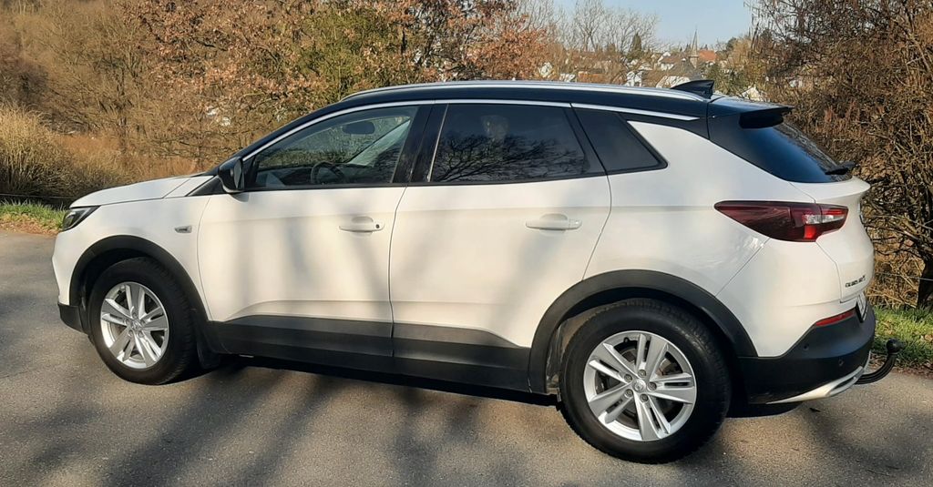 Opel Grandland (X) 153.000 km 12.990 &euro; Gießen-Wieseck 35396