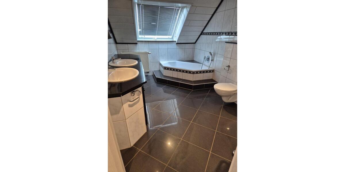 Einfamilienhaus Lahntal - 8 Zimmer, 270 m&sup2;, 538.000&euro; | Angebot:26524072