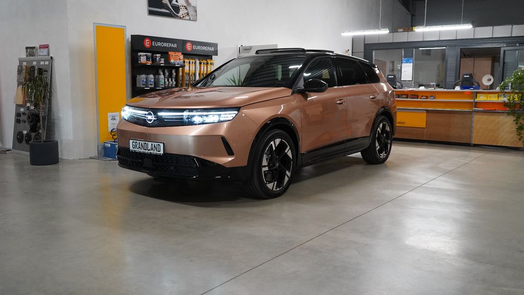 Opel Grandland (X) 3.700 km 36.990 &euro; Frankenberg 35066