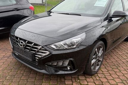 Hyundai i30 77.800 km 14.349 &euro; Allendorf Eder 35108