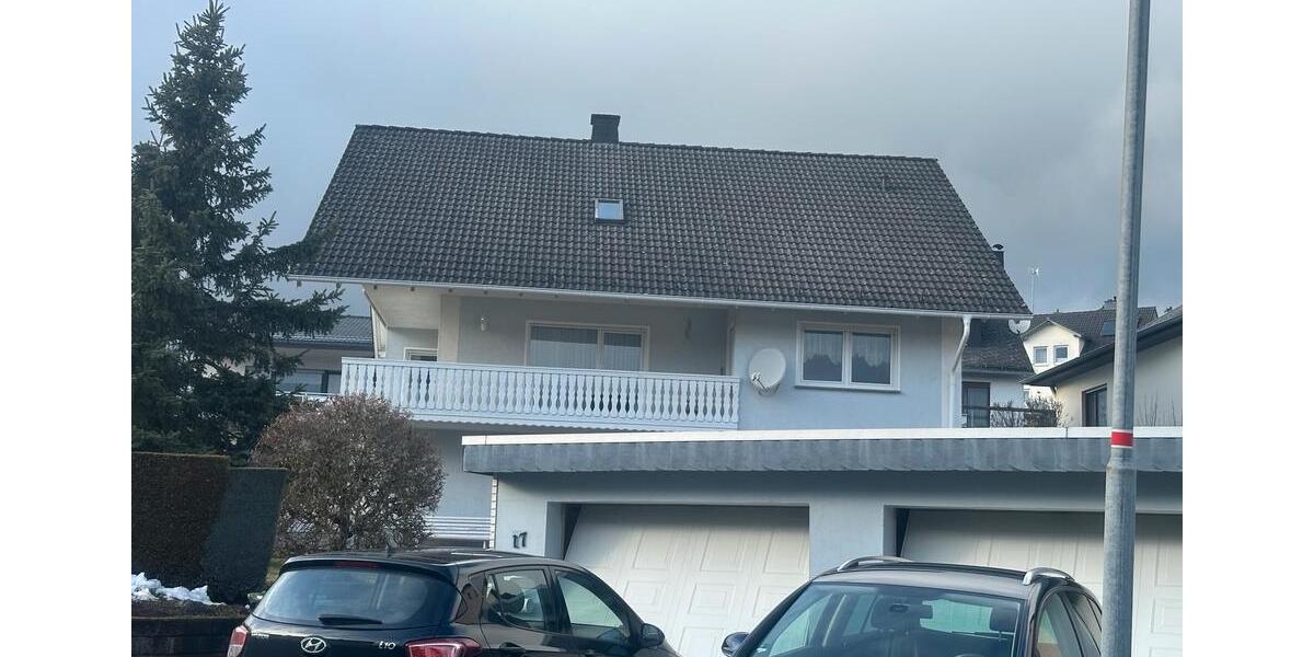 Einfamilienhaus Bad Endbach - 6 Zimmer, 200 m&sup2;, 400.000&euro; | Angebot:25018123