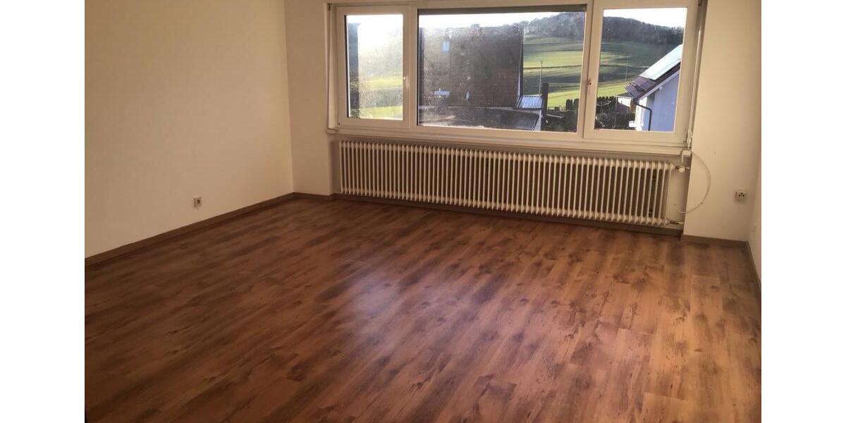 Einfamilienhaus Gilserberg - 8 Zimmer, 225 m&sup2;, 1.500&euro; | Angebot:24099540