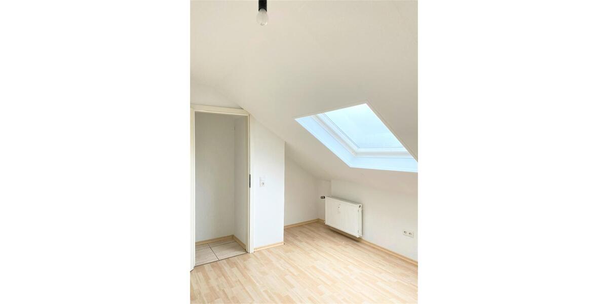 Dachgeschoßwohnung Buseck - 1 Zimmer, 17 m&sup2;, 400&euro; | Angebot:24799997