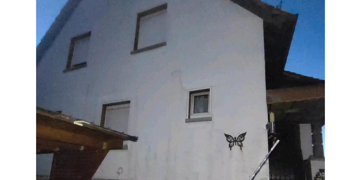 Einfamilienhaus Ebsdorfergrund - 9 Zimmer, 339 m&sup2;, 300.000&euro; | Angebot:27022252