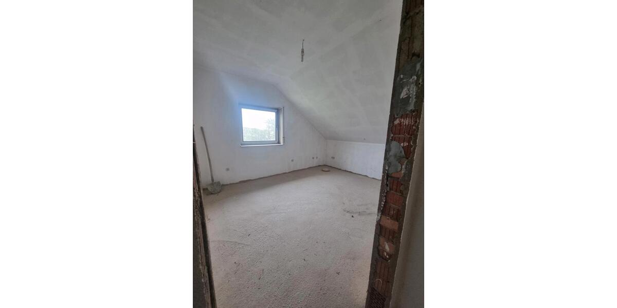 Einfamilienhaus Neustadt (Hessen) - 6 Zimmer, 240 m&sup2;, 270.000&euro; | Angebot:24398141