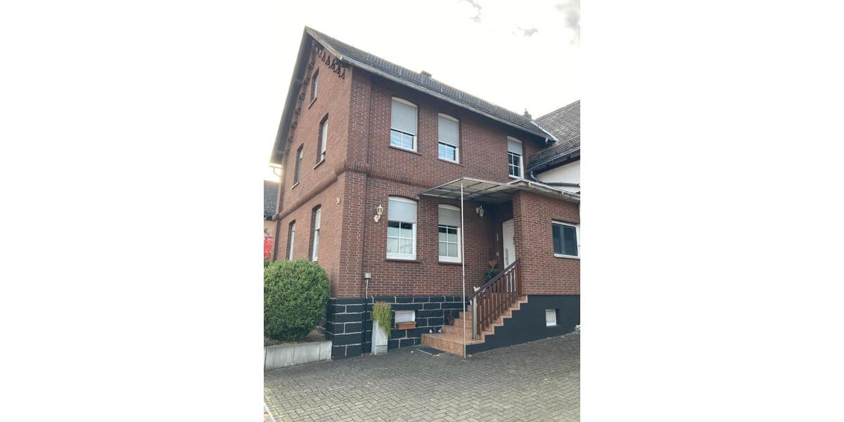 Einfamilienhaus Breidenbach - 6 Zimmer, 134 m&sup2;, 249.000&euro; | Angebot:26960083