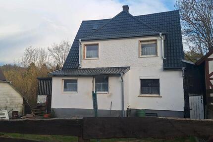 Haus Bad Endbach - 4 Zimmer, 110 m&sup2;, 119.000&euro; | Angebot:26102017