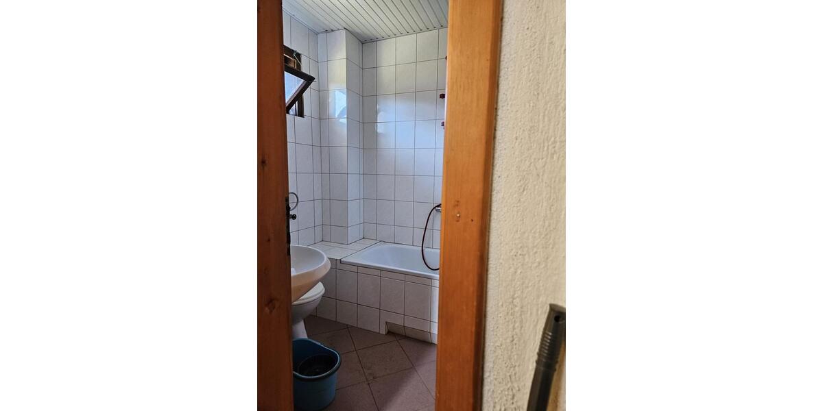 Einfamilienhaus Homberg (Ohm) - 6 Zimmer, 140 m&sup2;, 80.000&euro; | Angebot:14911780