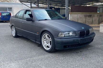 BMW 320 206.500 km 2.800 &euro; Neustadt 35279
