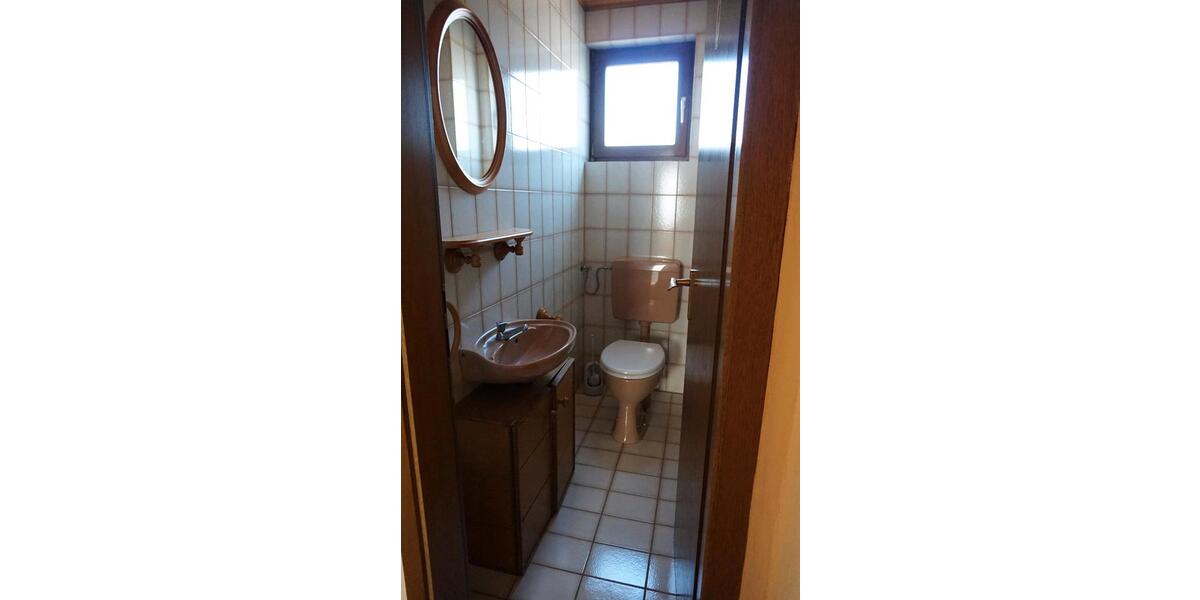 Einfamilienhaus Breidenbach - 7.5 Zimmer, 258 m&sup2;, 250.000&euro; | Angebot:25993048