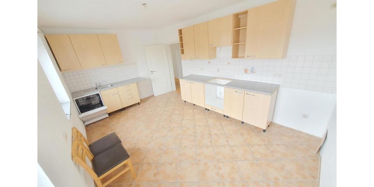 Etagenwohnung Wetter (Hessen) - 4 Zimmer, 126 m&sup2;, 1.300&euro; | Angebot:26168368