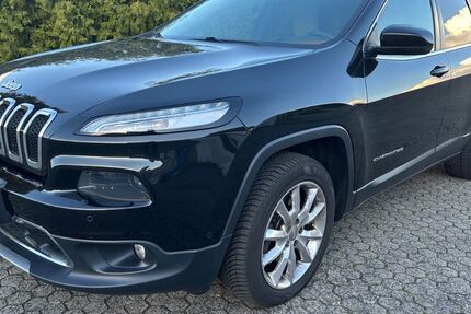 Jeep Cherokee 196.000 km 10.790 &euro; Lollar, bei Gießen 35457