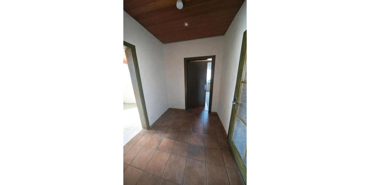 Einfamilienhaus Biedenkopf - 7 Zimmer, 101 m&sup2;, 195.000&euro; | Angebot:25292733