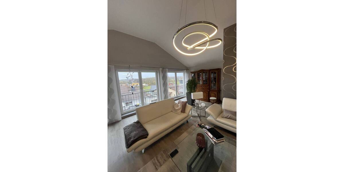 Etagenwohnung Reiskirchen Hattenrod - 7 Zimmer, 250 m&sup2;, 670.000&euro; | Angebot:26794222