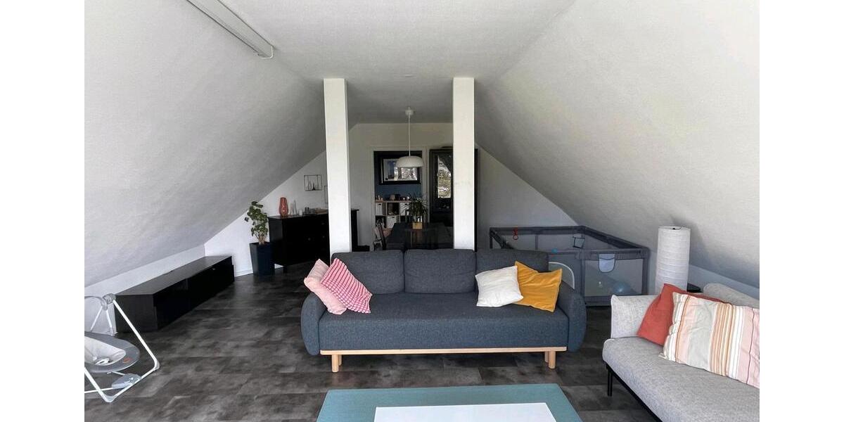 Dachgeschoßwohnung Marburg Cappel - 4 Zimmer, 144 m&sup2;, 1.200&euro; | Angebot:25962830