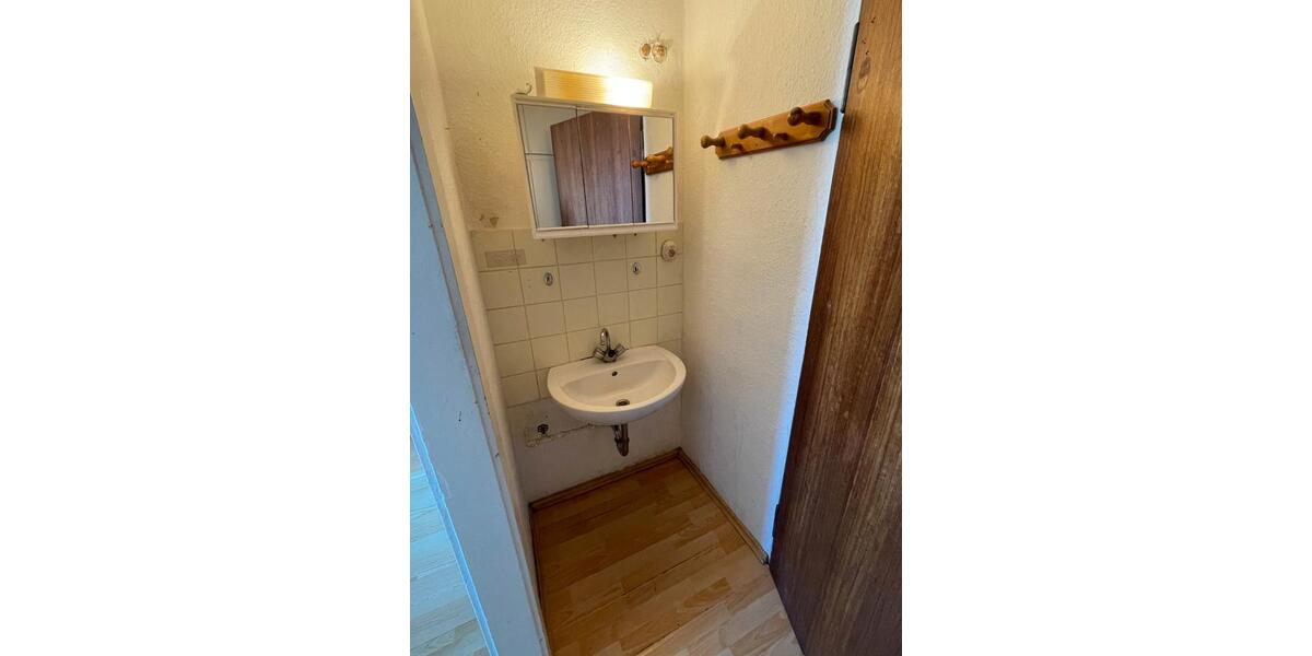 Etagenwohnung Marburg - 1 Zimmer, 15 m&sup2;, 400&euro; | Angebot:25975097