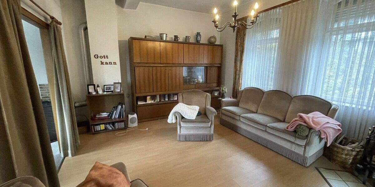 Mehrfamilienhaus, Wohnhaus Bad Endbach / Hartenrod Hartenrod - 1 Zimmer, 241 m&sup2;, 98.000&euro; | Angebot:25728157