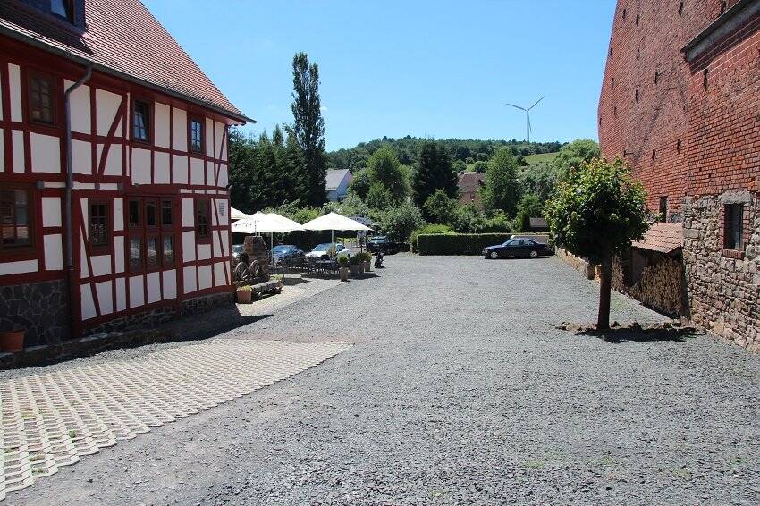 Gewerbeobjekt Kirtorf - 7 Zimmer, 699.000&euro; | Angebot:25731327