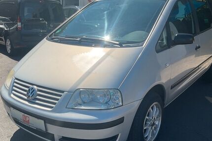 VW Sharan 271.913 km 2.290 &euro; Giessen 35394