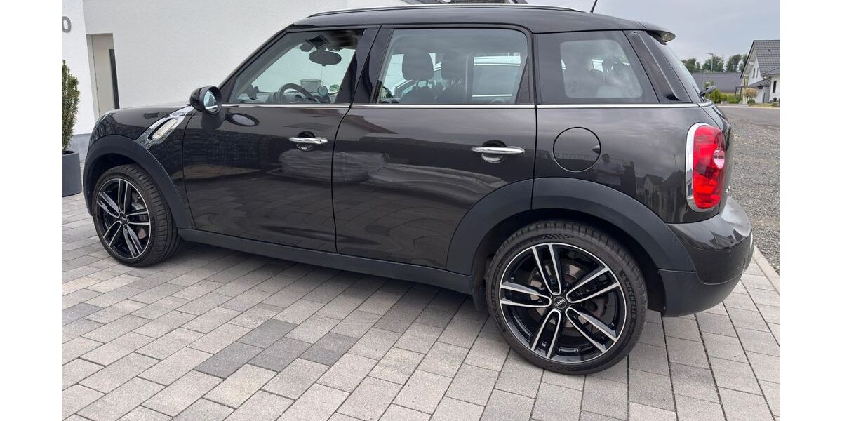 Mini Countryman C (Cooper) 114.000 km 9.000 &euro; Stadtallendorf 35260