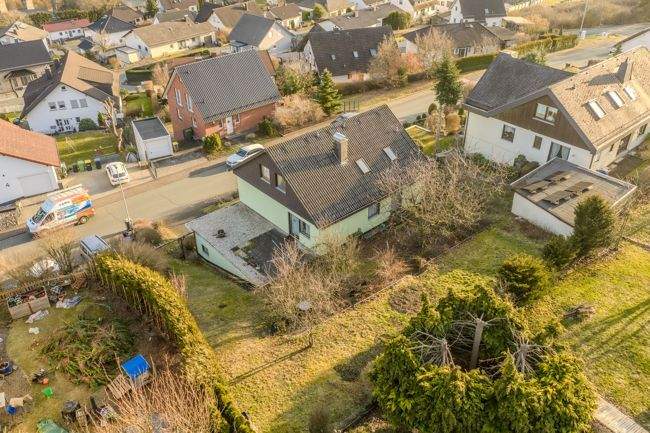 Einfamilienhaus Bad Endbach - 8 Zimmer, 204 m&sup2;, 213.000&euro; | Angebot:25726242